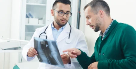 When Should You Visit the Best Orthopedic Doctor in Ghaziabad?