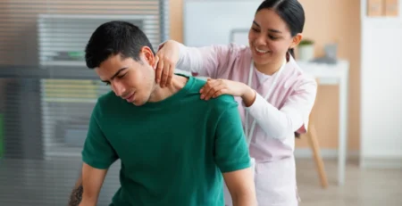 Shoulder Pain Physiotherapy Treatment at Home – An Effective Way for Immediate Pain Relief